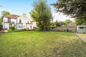 Communal garden lawn- click for photo gallery